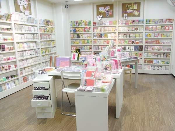 「５Ｆ　my favorite goods」ポストカ－ド、フォトフレ－ム、インテリア小物などお気に入りルームグッズ