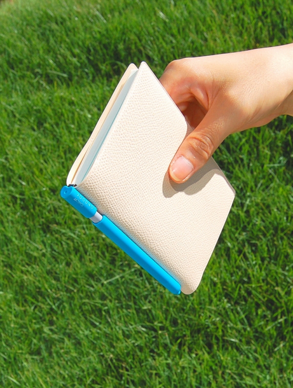 「ＯＮＢＯＯＫ」に新色、マゼンタピンク、ターコイズブルー、マットブラック登場 