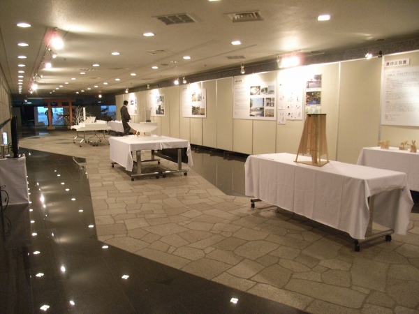 地域の名所と共に観光しながら散歩の出来る観光アートラインを設計、ふれあいの環境づくりを目指す