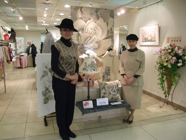 （左）菊地エミさん　（右）松本廣美さん