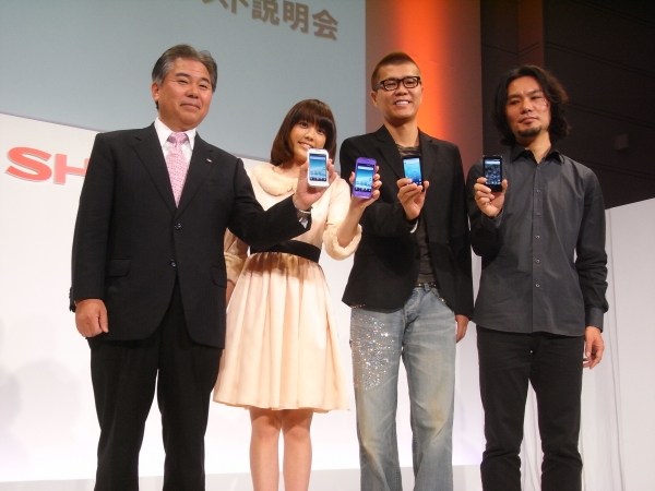 大畠昌巳執行役員、福田沙紀さん、おちまさと氏、守屋健太郎氏