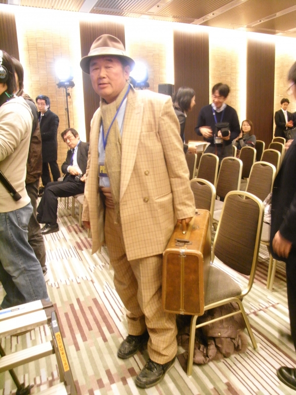 寅さんファンでもある週刊長野の記者さんは、長野から新幹線で来られました。