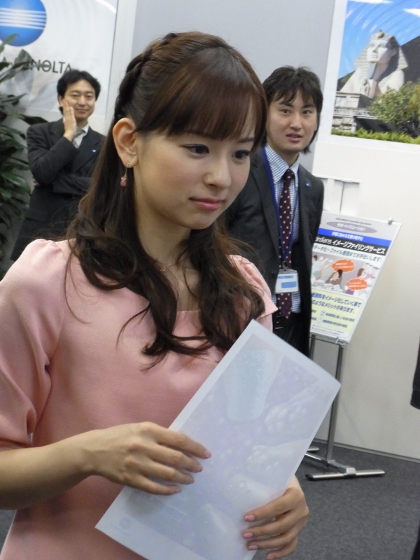 社員の方達も、ちょっと落ち着かない様子で、仕方ないといえば仕方ないか