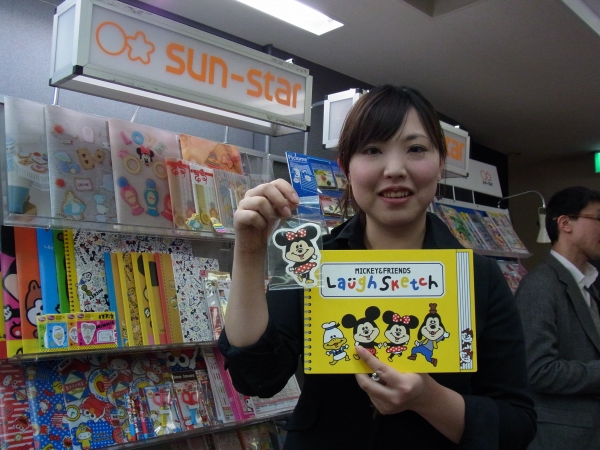 話題のイラストレーターおかだ萌萌さんがデザイン、ディズニー「ラフスケッチ」イチオシです　サンスター文具