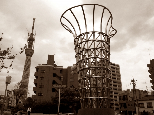 ゆらぎツリー 枕橋際花壇（墨田区）