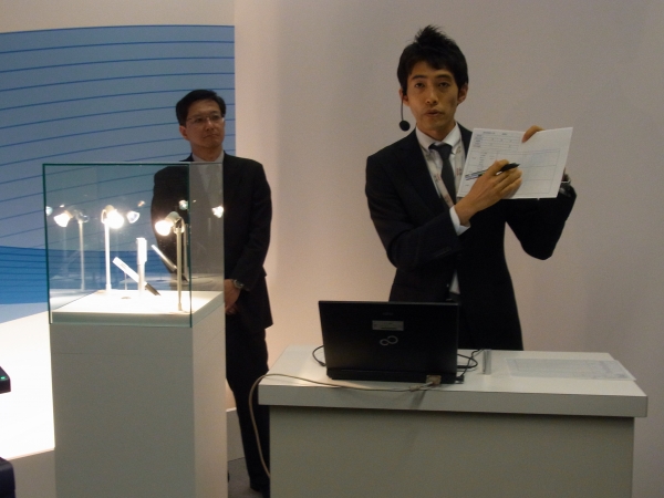 6日に行われた「Denshi-Pen」デモンストレーション
