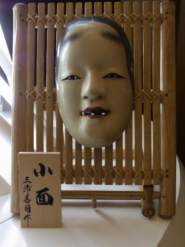 記念節電式でひときわ注目を集めたのが、会場に飾られた三浦善司副社長制作のこの作品