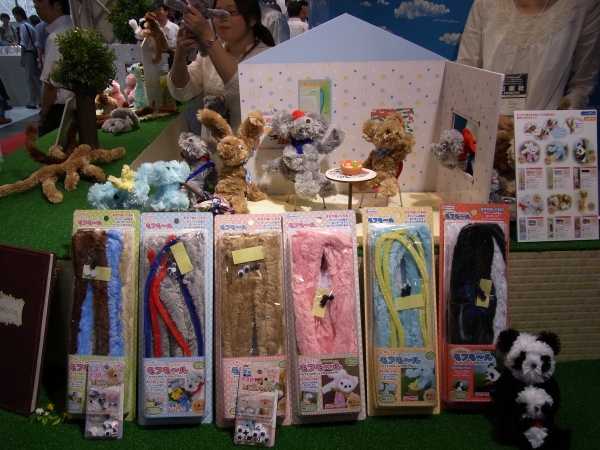 ねこ、ぞう、パンダも登場、今密かな人気、モフモフのモールで作る工作キット「モフモ～ル」デビカ