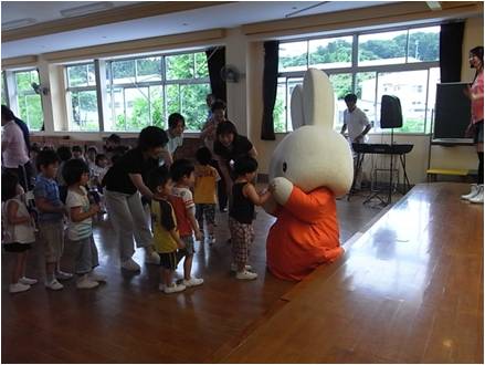 2011年7月20日川俣町立富田幼稚園（福島）