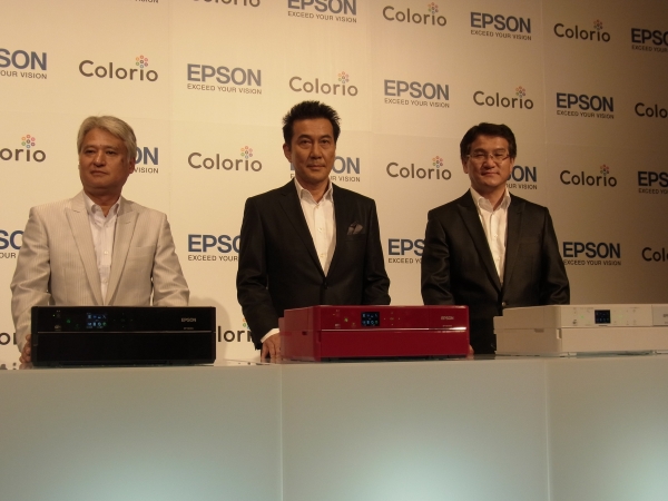 新ＣＭは役所氏と黒木メイサさんもメイド姿で出演。9月15日からオンエア