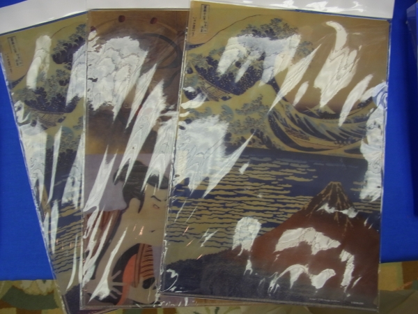 セーラー万年筆の、３Ｄ浮世絵クリアファイル。東京タワーもキティもあるよ。白部分はフラッシュ