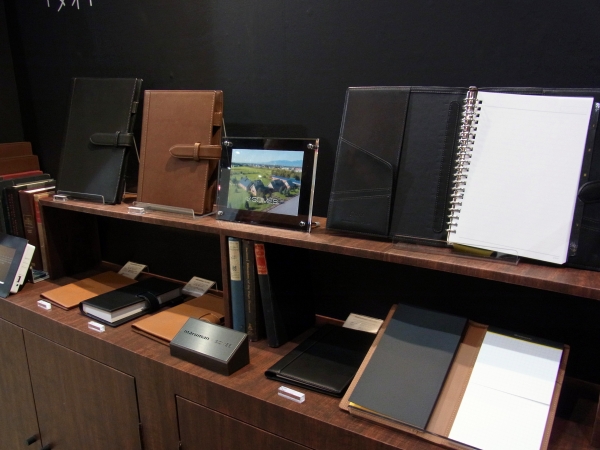 「マルマン」 「ソメスサドル」のコラボレーション