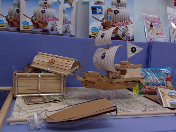 海賊船を作るぞ！お父さんの方が夢中になる？親子で楽しめるブロック木工作「冒険ログシップ」