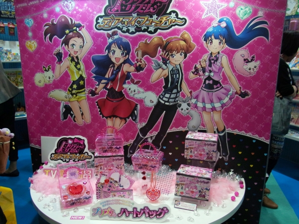 プリティーリズムプリズムハートバッグ　10月下旬発売予定　ショウワノート