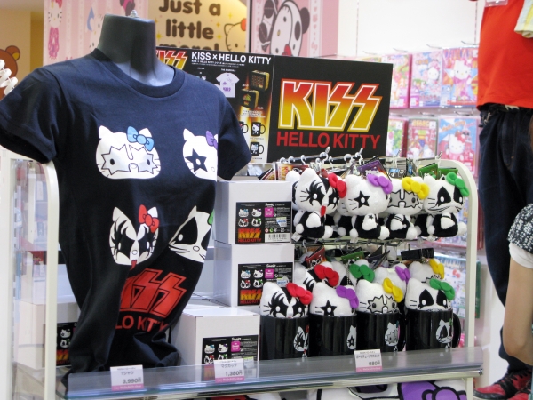 ハードロックなキティちゃん。　ＫＩＳＳ・ＨＥＬＬＯ　ＫＩＴＴＹ　ハローキティショップ4階