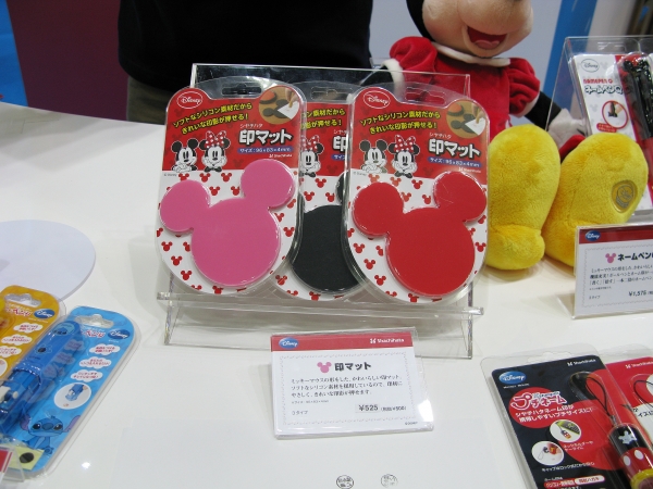 ディズニーキャラクタースタンプシリーズに「印マット」登場　シヤチハタ