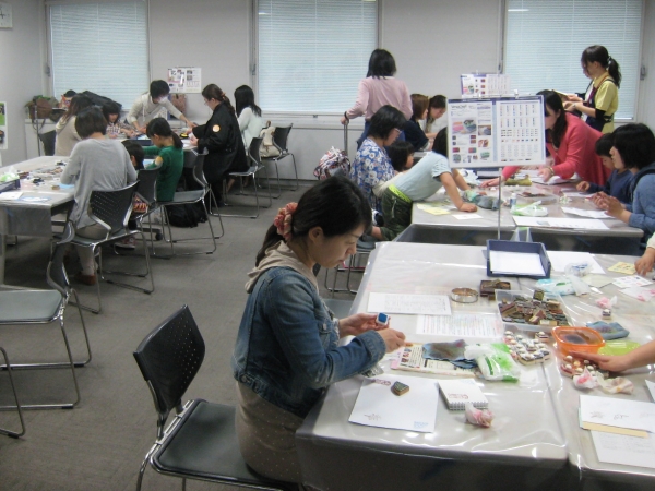 スタンプやインクがためせる「おためしコーナー」