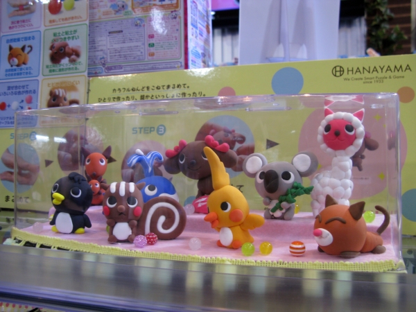 カラフルねんどをこねてまるめて。新感覚キャラクター創作キット「conel(コーネル）」