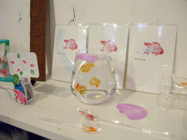 会場には、涼を楽しめる『金魚』モチーフの消しゴムはんこ作品もいっぱい♪