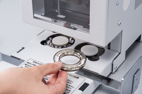 刃先からこぼれたカス掃除も簡単なカストレイ（PAT.PEND)