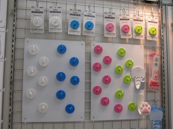 屋外使用もＯＫ！水に強く、劣化しにくい！耐荷重約1ｋｇ「ポリカミニハンガー」　ベロス