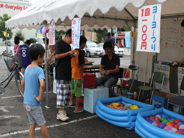 昨年の「サマーフェスティバル」　模擬店