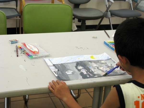 「夏休みの思い出」をテーマにしたお絵かきコンテスト