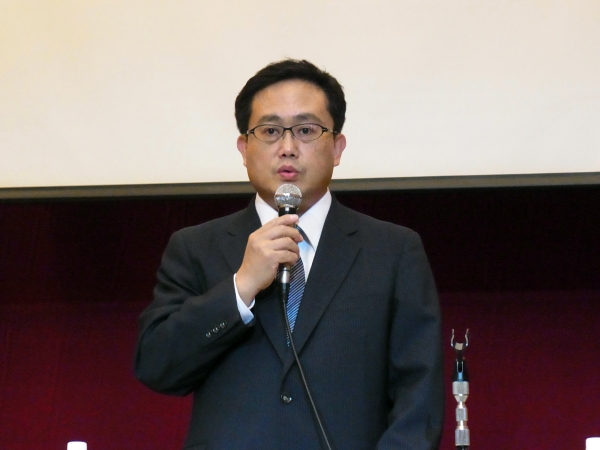  「会期前のバイヤーとの商談会、有力小売店とのタイアップ企画なども検討し、売上拡大をサポートします」と、芳賀社長