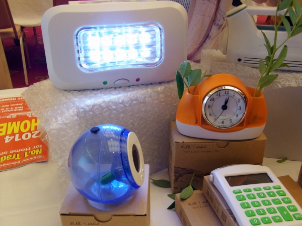 バッテリーを使用せず水の力で発電する水電池搭載製品　威棣科技實業有限公司