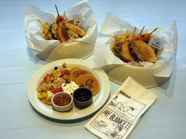 ライナスが大切にしている安心毛布にちなんだ カフェ・Cafe Blanket