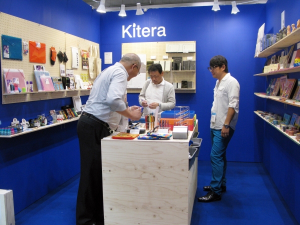 店頭で差が付く他企業とのコラボ・ステーショナリーなどを多数展開　紀寺商事