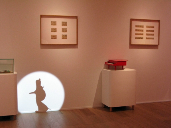 呼んだら、来てくれそう？まるで、そこに居るかのようなに、スヌーピーが走り回ってます