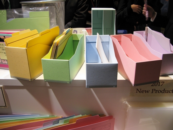 マイナンバー制度開始に伴う新様式の源泉徴収票（Ａ5判）も収容できる　「ボックスファイル」