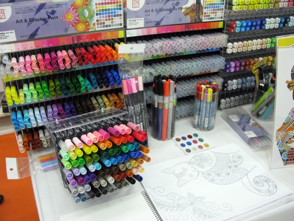 グラデショーンや混色、ぼかしなど表現が可能　軟筆0.8ｍｍツインマーカー「ZIG Art＆Ｇｒａｐｈｉｃ　Ｔｗｉｎ」呉竹 