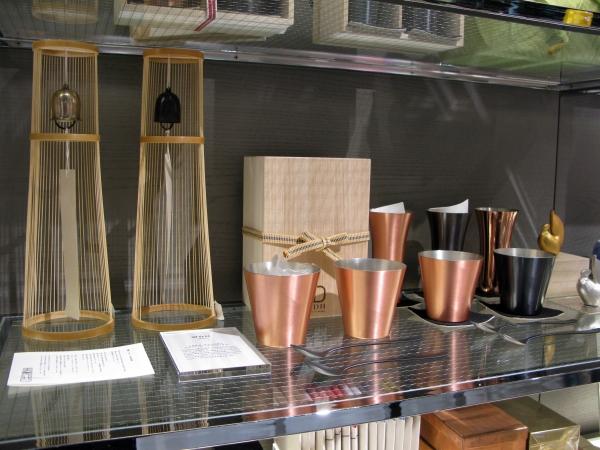 海外出張などで国外へ出かける際の気の利いた手土産に最適な、クオリティの高い日本のデザインギフト