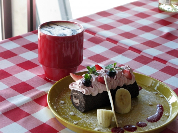 ボナペティ！ ふたりの特製ブッシュドノエル（リサのラテセット） 