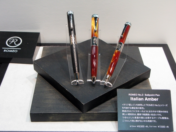 書くことにこだわり設計されたＲＯＭＥＯＮｏ.3ボールペンの新作　伊東屋タイムバリュー