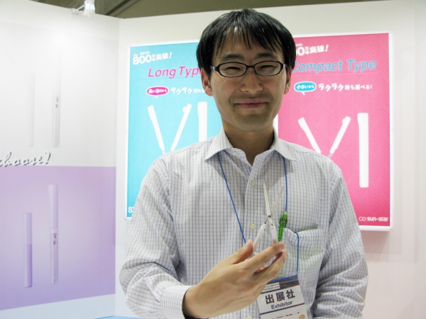 携帯・収納に便利なスティック型はさみ「スティッキール」を一新　サンスター文具