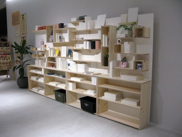 本棚に合わせた本もセレクト提案「HummingBird Bookshelf」