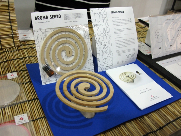 虫が嫌う香りと言われている ヒバの木を使用した 『煙のたたないアロマ線香』 ROKKAN DESIGN