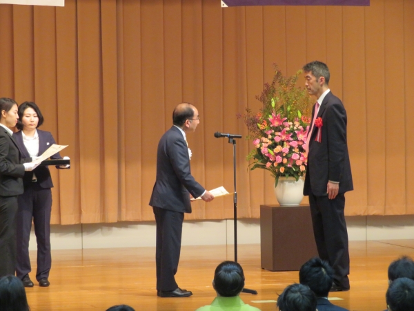 社員のみで取得したＩＳＯ９００１の品質マニュアルに、人材育成の方針を示した「教育・訓  練要領」を策定しているとともに、優秀な技能者を表彰する社内制度を設けているなどの取組が評価