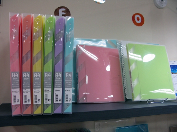 気分を上げてくれるパステルカラーのバインダーシリーズA4、B5スリム、B5ワイド「パペルール アクテ」キョクトウ・アソシエイツ