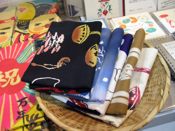 注染手ぬぐいとデザイン「手ぬぐい　きのこ尽くし」 play on word 