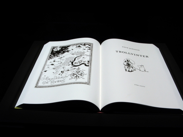 ムーミンの小説、絵本から代表的なシーンを原画で紹介