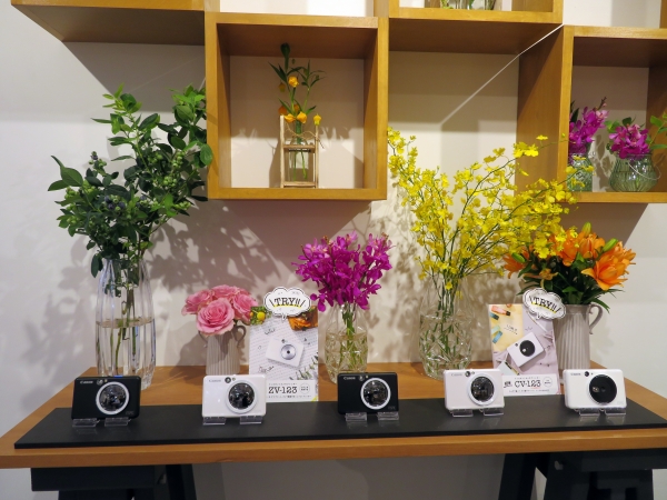 手軽に撮影・プリントを楽しめるインスタントカメラプリンター「iNSPiC ZV-123／CV-123」