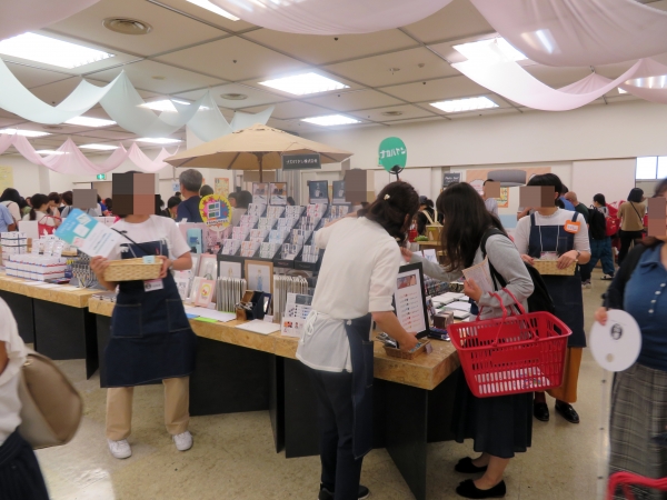 ナカバヤシの限定商品は、TACCIAシリーズ「リップカラーインク」「浮世絵インク」