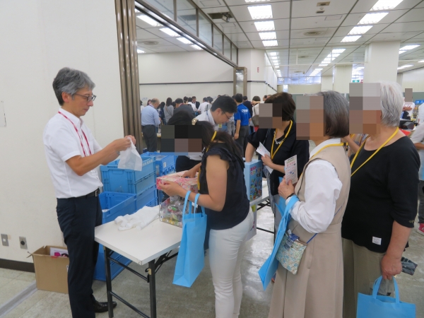 女性限定「文房具のつかみ取り」