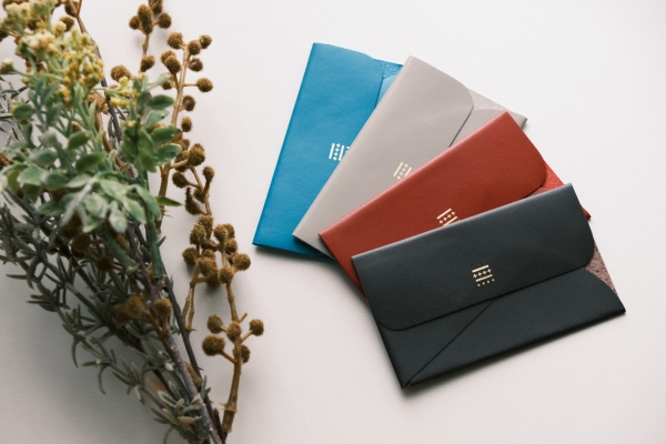 4colors. lamp black ＆ silver gray ＆ maroon red ＆ peacock blue