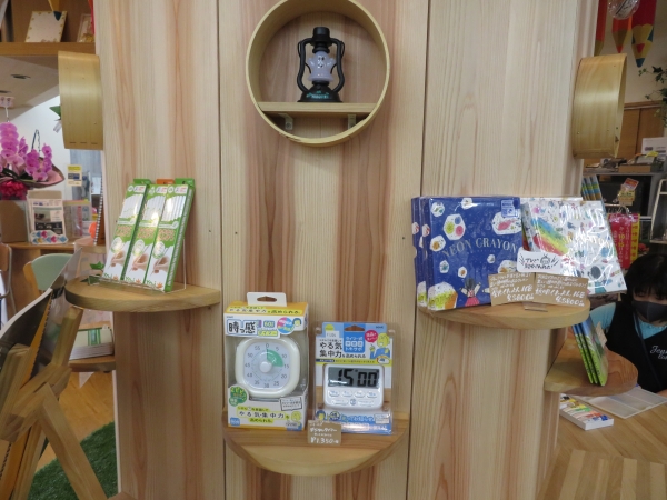 『文具のなる木』には、新製品文具や話題の文具が至るところに紹介されていのでお見逃しなく。