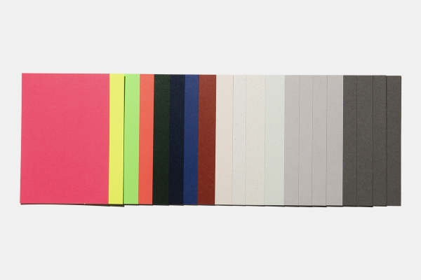 〇商品特徴（３）豊かな色と質感のラインナップ